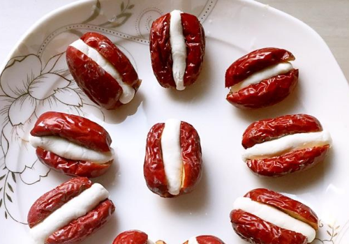 <b>红枣中间夹糯米叫什么</b>